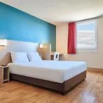 Kyriad Direct Mont De Marsan - St Avit 2*