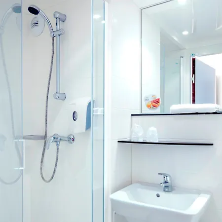 酒店 Kyriad Direct Mont De Marsan - St Avit 2*