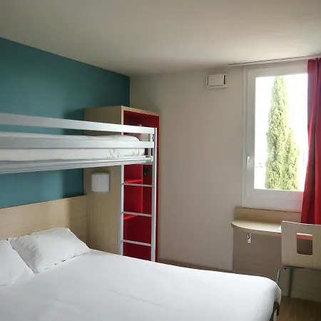 Kyriad Direct Mont De Marsan - St Avit Saint-Avit (Landes)