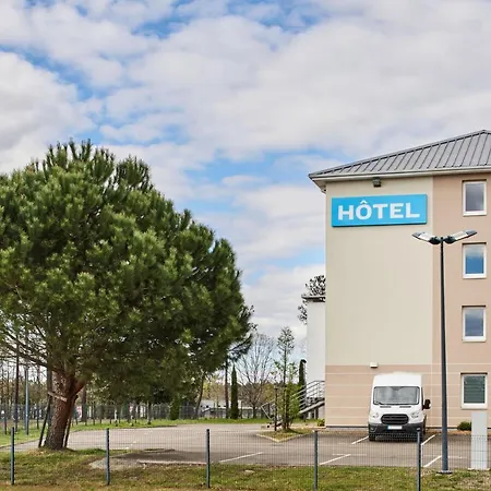 Kyriad Direct Mont De Marsan - St Avit Hotel 2*