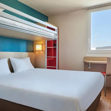 فندق Kyriad Direct Mont De Marsan - St Avit
