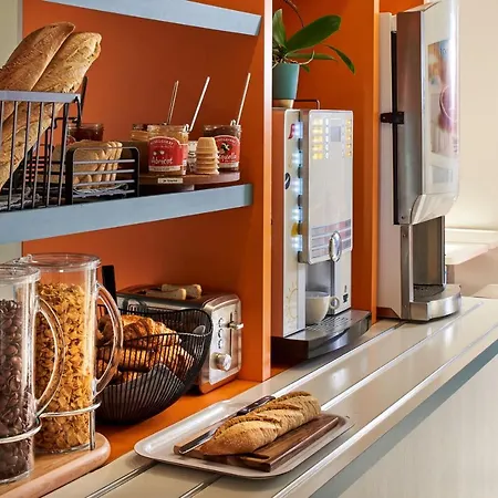 Hotel Kyriad Direct Mont De Marsan - St Avit