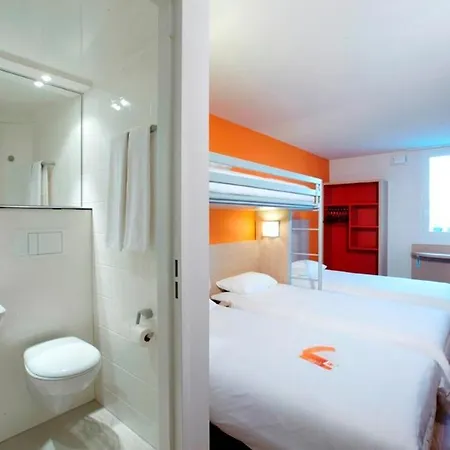 فندق Kyriad Direct Mont De Marsan - St Avit
