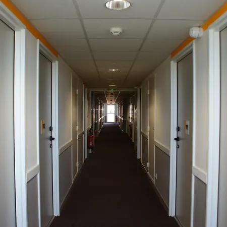 Kyriad Direct Mont De Marsan - St Avit 2*