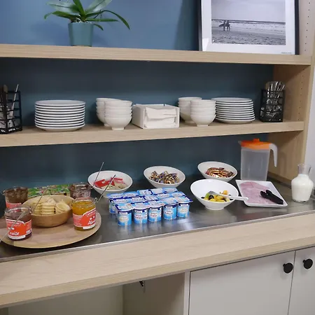 Kyriad Direct Mont De Marsan - St Avit 酒店 Saint-Avit (Landes)