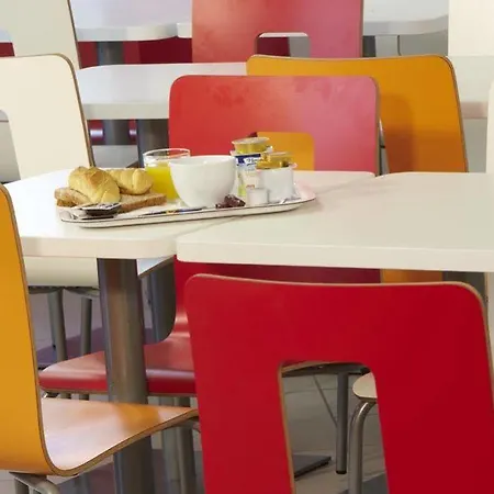 Hotel Kyriad Direct Mont De Marsan - St Avit Saint-Avit (Landes)