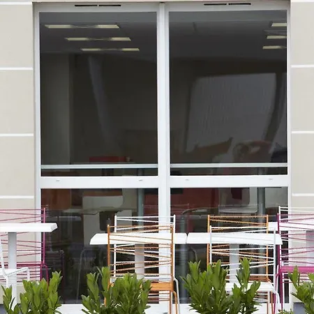 Hotel Kyriad Direct Mont De Marsan - St Avit