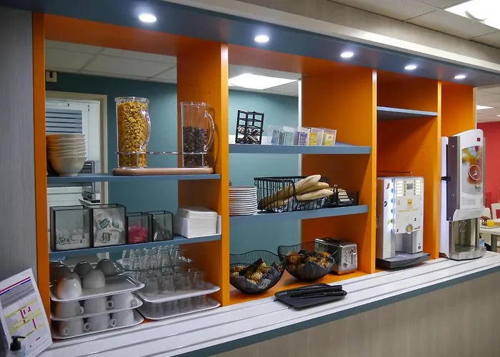 Kyriad Direct Mont De Marsan - St Avit Hotel