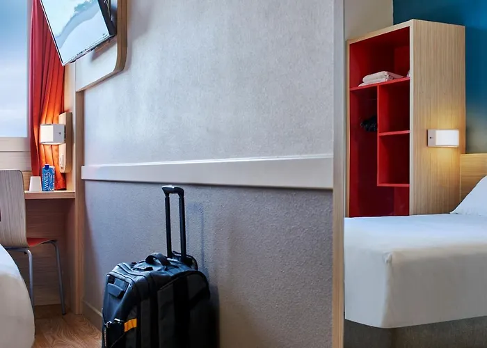 Kyriad Direct Mont De Marsan - St Avit