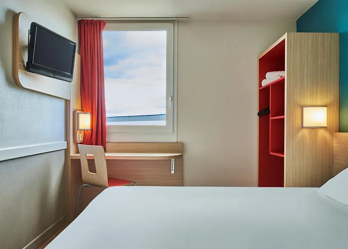 Kyriad Direct Mont De Marsan - St Avit Szálloda 2*