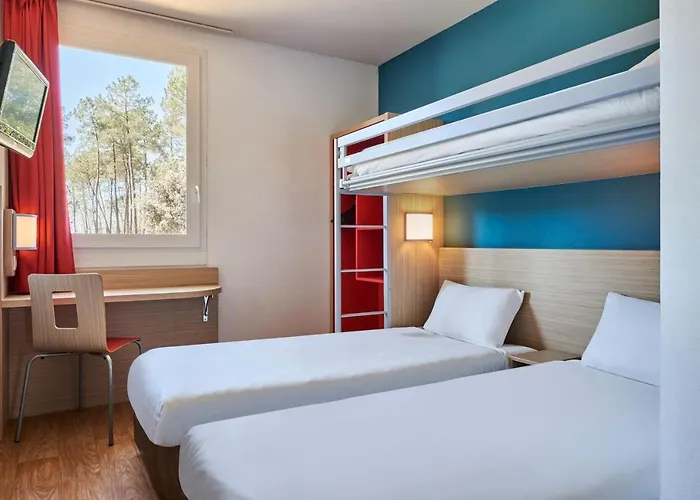 Kyriad Direct Mont De Marsan - St Avit Saint-Avit