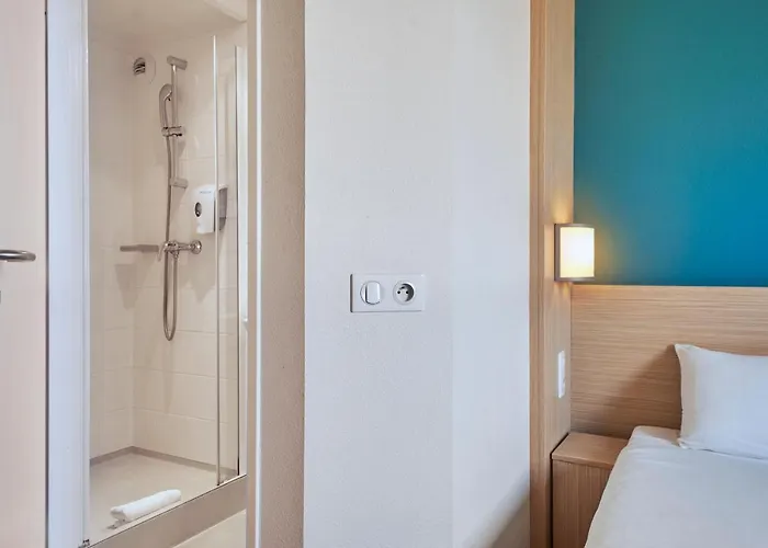 Kyriad Direct Mont De Marsan - St Avit Saint-Avit (Landes)