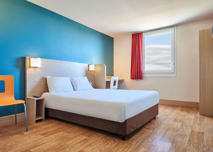 Hotel Kyriad Direct Mont De Marsan - St Avit Saint-Avit (Landes)