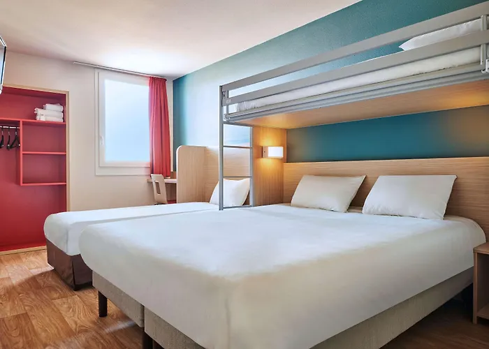 Kyriad Direct Mont De Marsan - St Avit Saint-Avit
