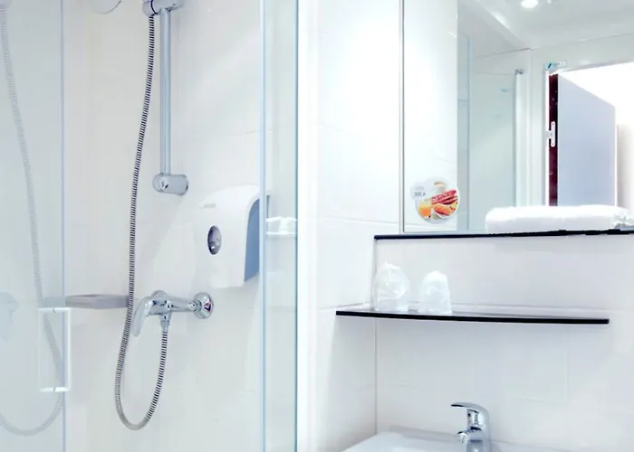 Hotel Kyriad Direct Mont De Marsan - St Avit