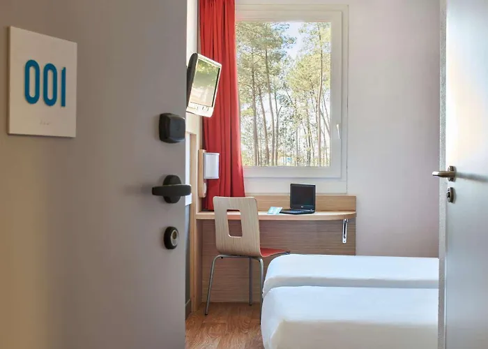 Szálloda Kyriad Direct Mont De Marsan - St Avit
