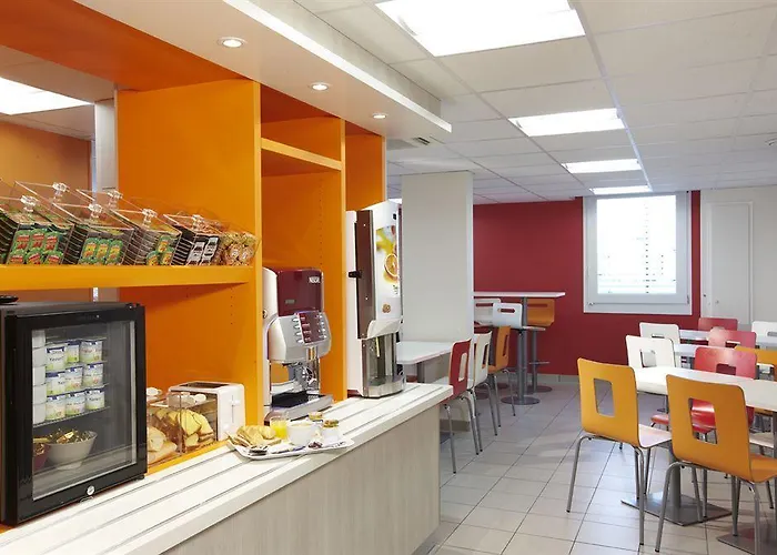 Kyriad Direct Mont De Marsan - St Avit Saint-Avit (Landes)