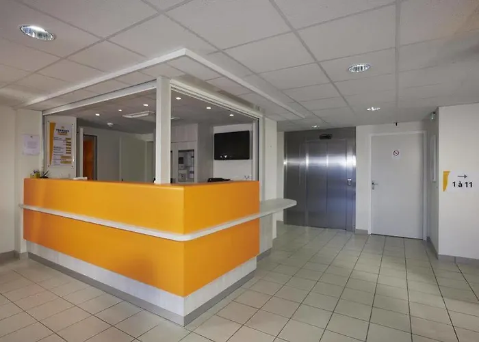 Kyriad Direct Mont De Marsan - St Avit 2*