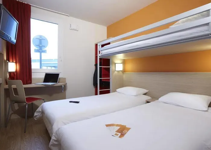 Kyriad Direct Mont De Marsan - St Avit