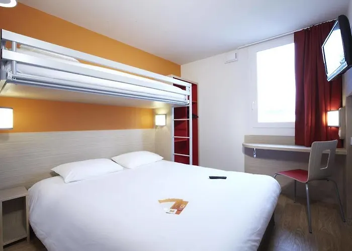 Kyriad Direct Mont De Marsan - St Avit 2*