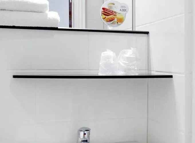 Hotel Kyriad Direct Mont De Marsan - St Avit 2*